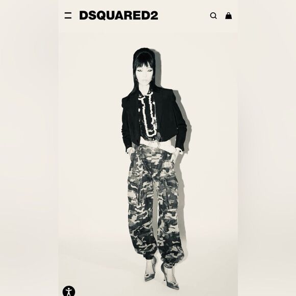 DSQUARED2 Camouflage Cropped Cargo Pants - Picture 1 of 15